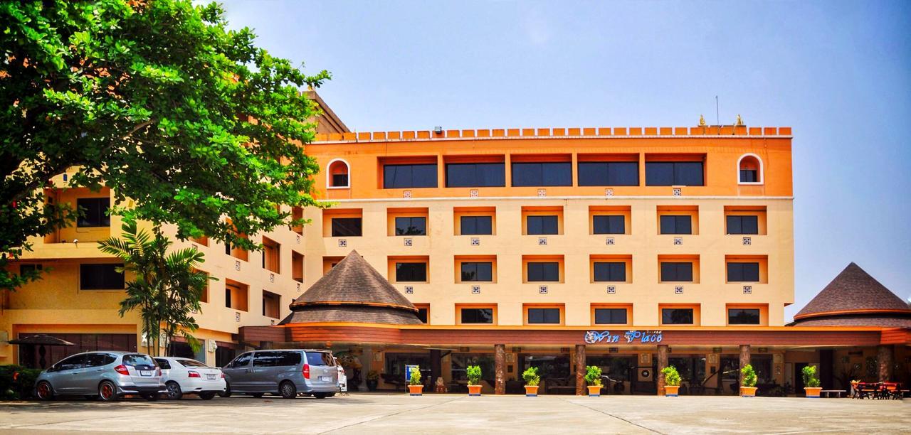 Win Place Hotel Чиангмай Екстериор снимка