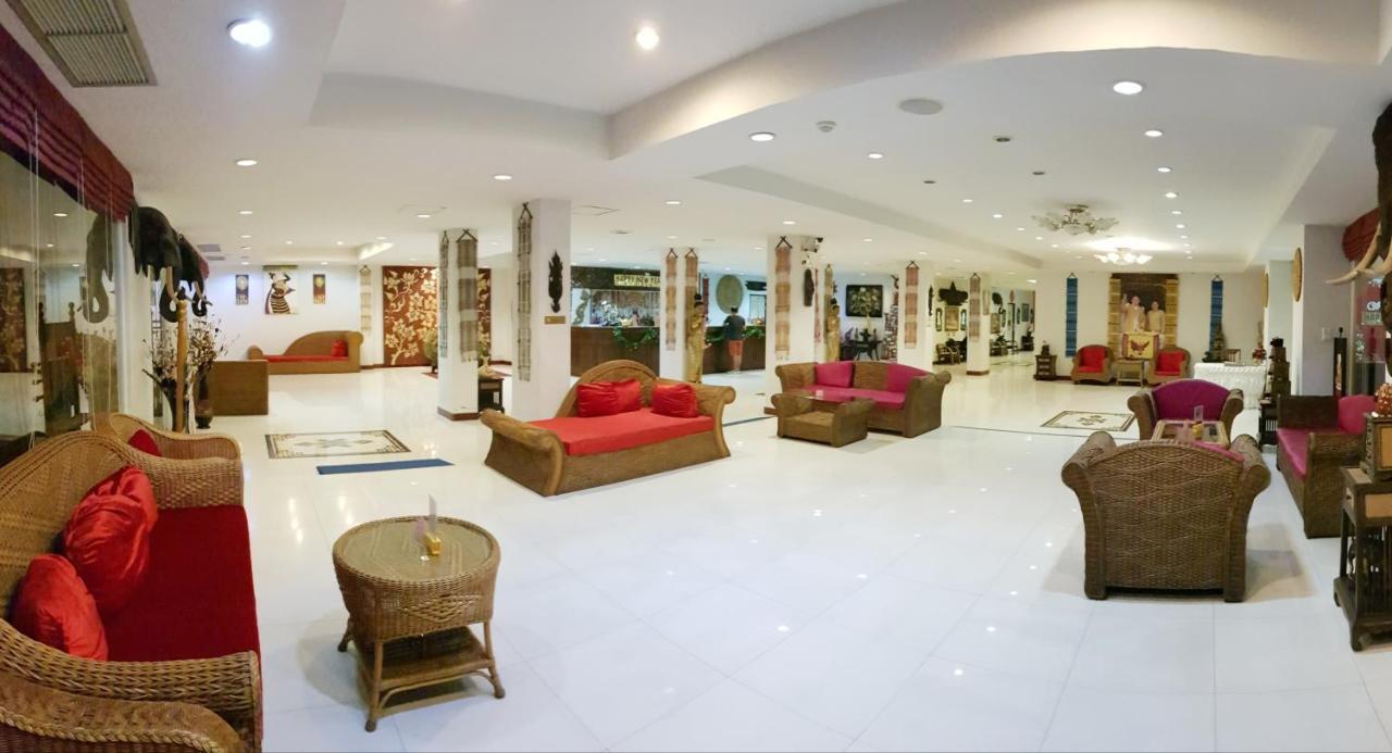 Win Place Hotel Чиангмай Екстериор снимка