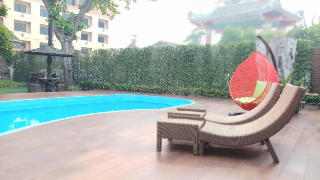 Win Place Hotel Чиангмай Екстериор снимка